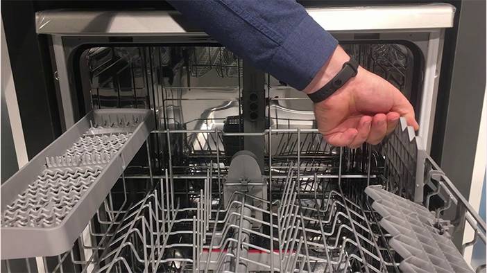 Solmuş camlar için boşuna para vermeyin! Bardaklarınızı bu yöntemlerle ilk günkü gibi parlatın 2